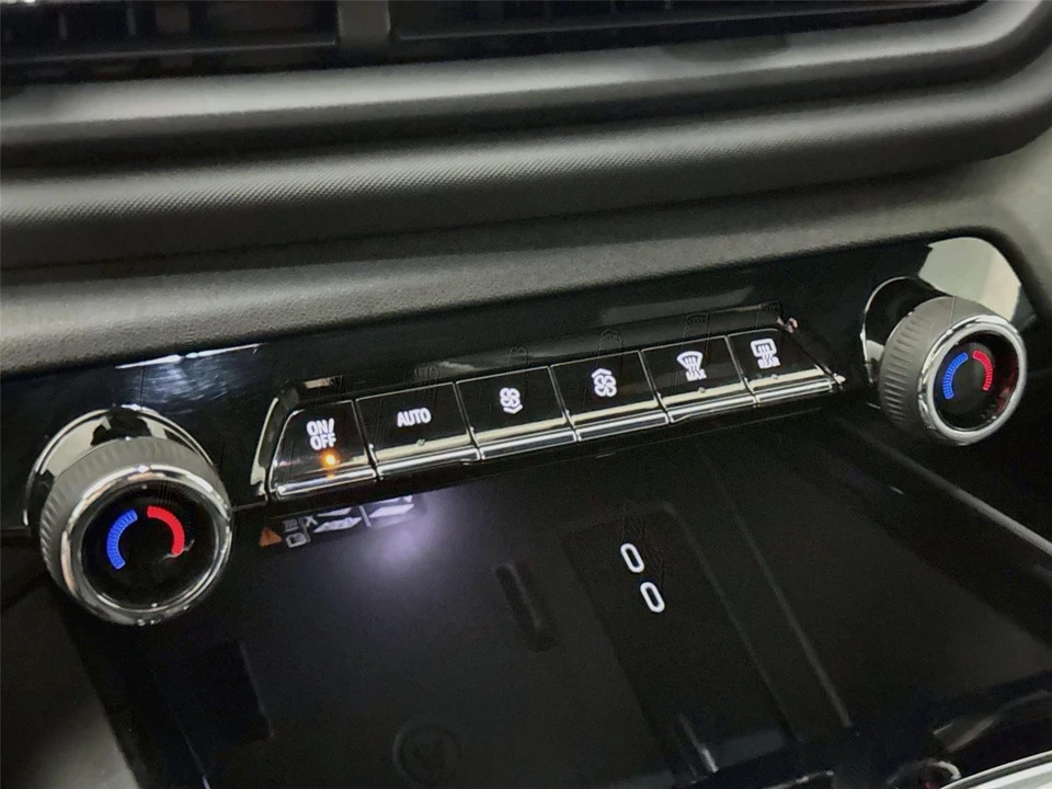 2026 Chevrolet Silverado - Image 20 of 31