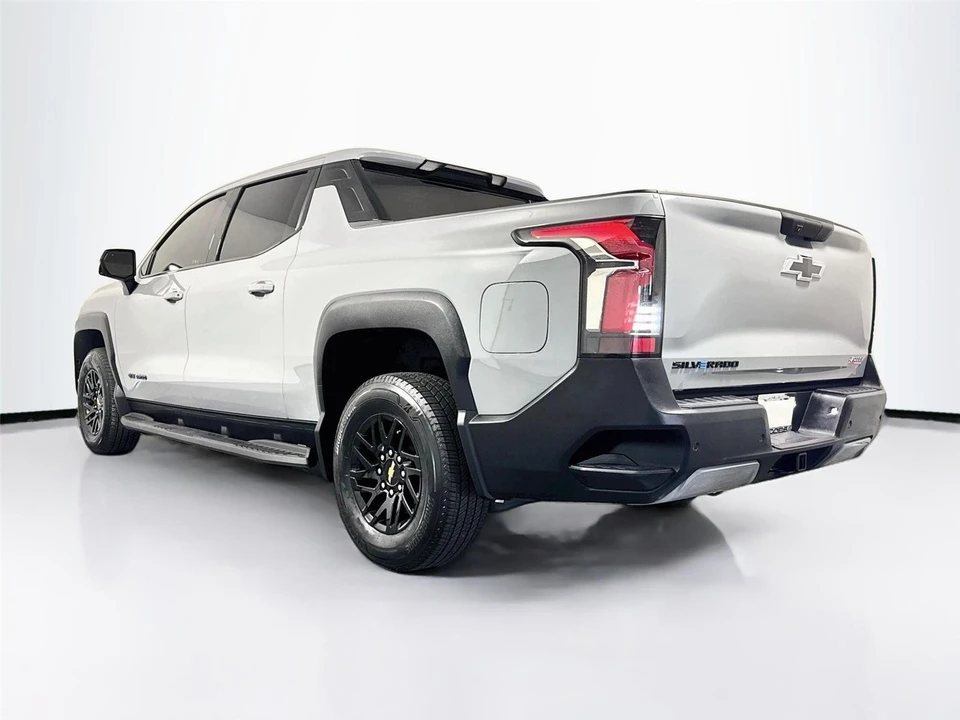 2026 Chevrolet Silverado - Image 3 of 31