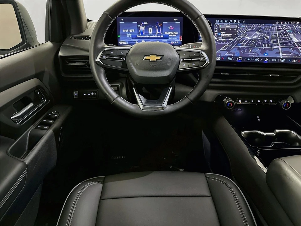 2026 Chevrolet Silverado - Image 10 of 31