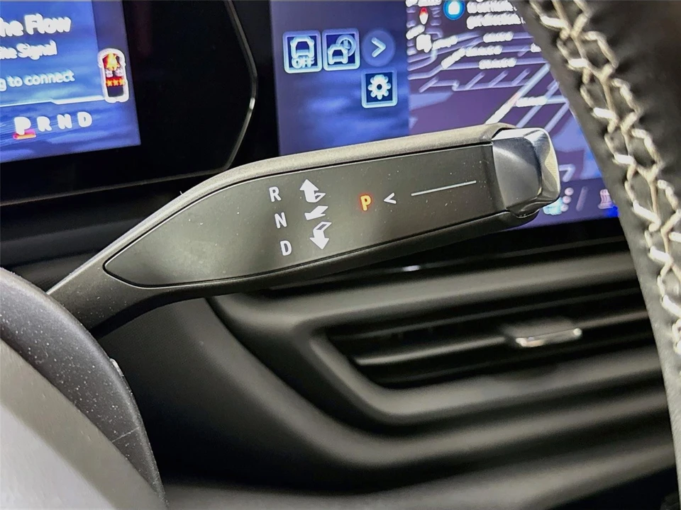 2026 Chevrolet Silverado - Image 21 of 31