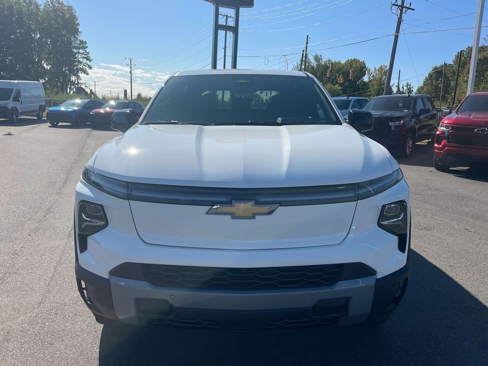 2026 Chevrolet Silverado - Image 8 of 12