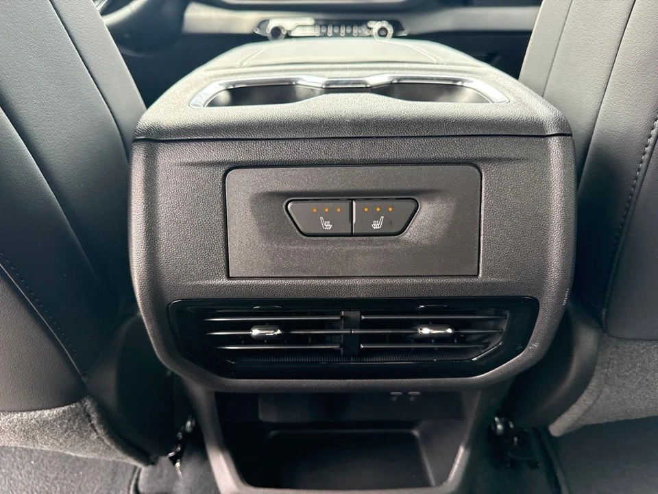 2026 Chevrolet Silverado - Image 13 of 31