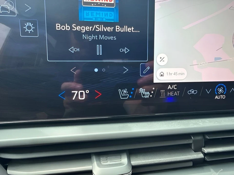2026 Chevrolet Silverado - Image 23 of 31