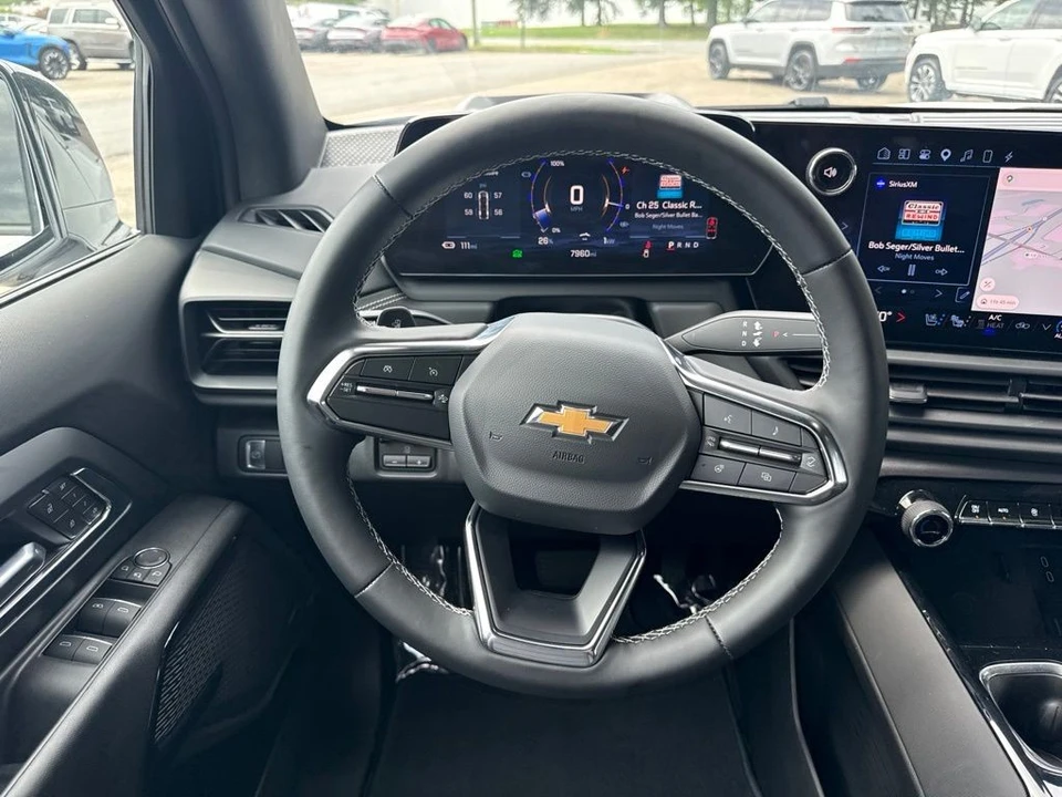 2026 Chevrolet Silverado - Image 15 of 31