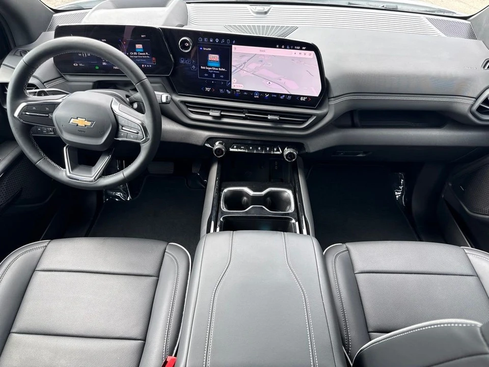 2026 Chevrolet Silverado - Image 14 of 31