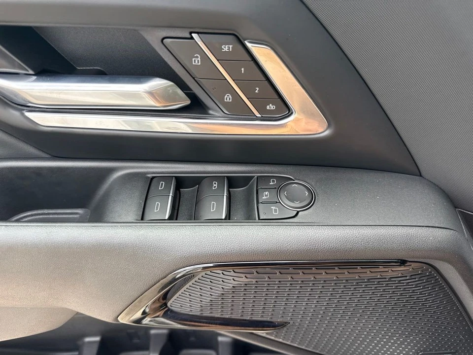 2026 Chevrolet Silverado - Image 29 of 31