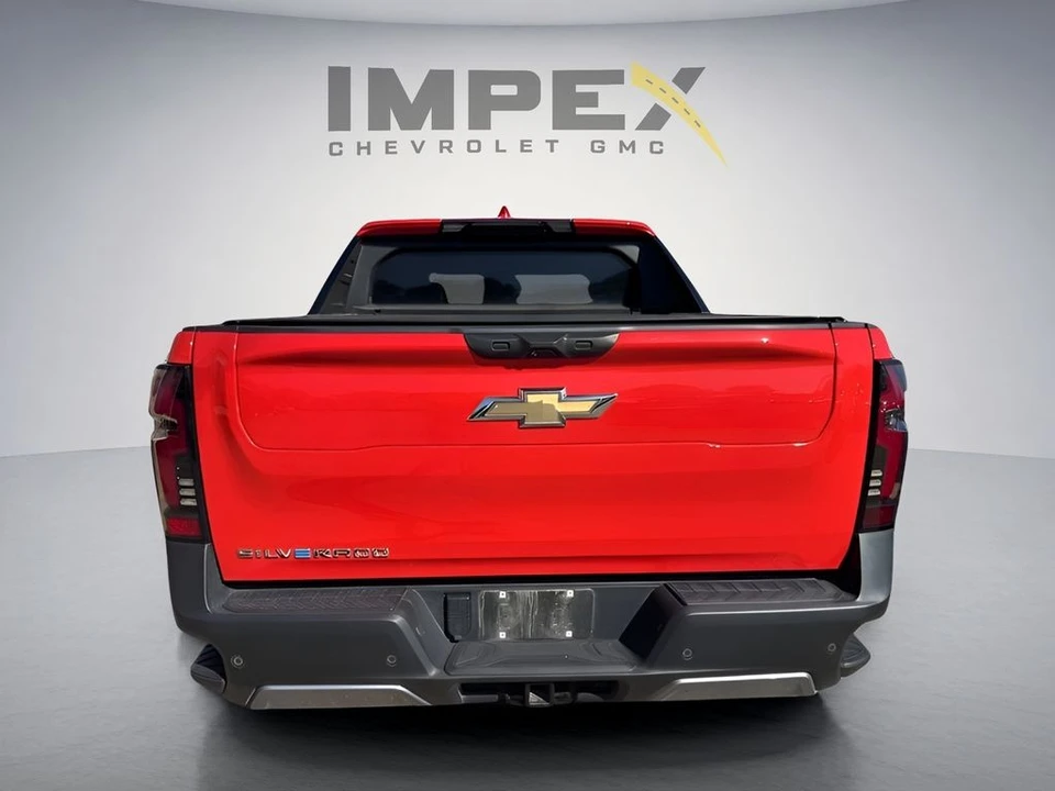 2026 Chevrolet Silverado - Image 4 of 10
