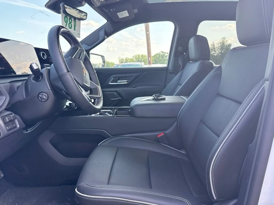 2026 Chevrolet Silverado - Image 8 of 11