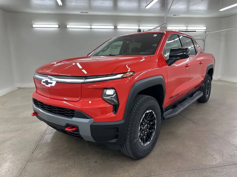 2026 Chevrolet Silverado - Image 5 of 12