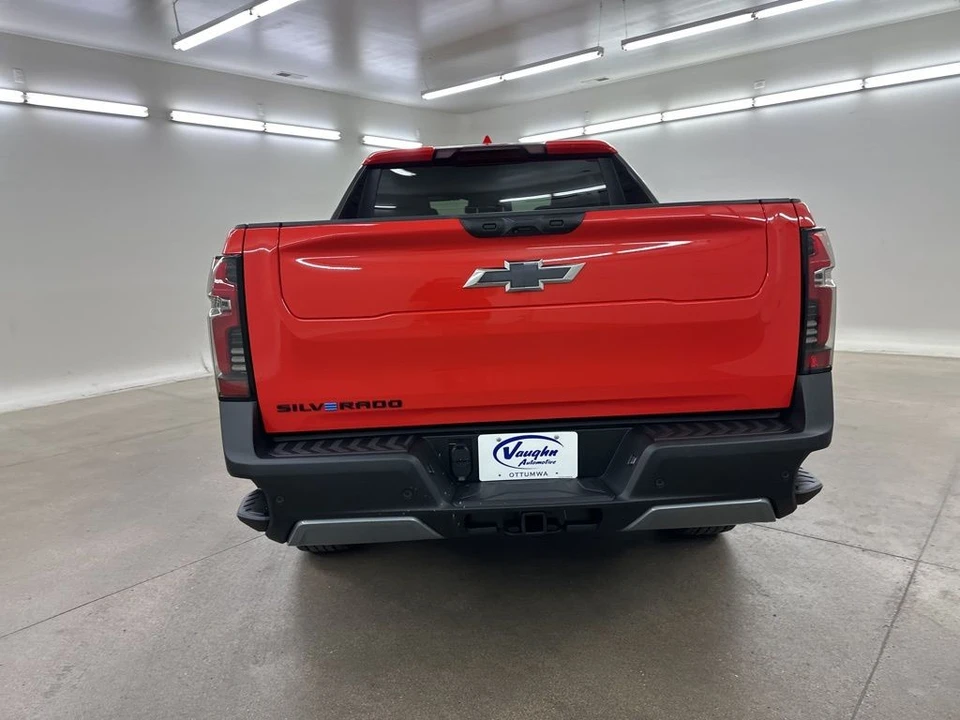 2026 Chevrolet Silverado - Image 9 of 12