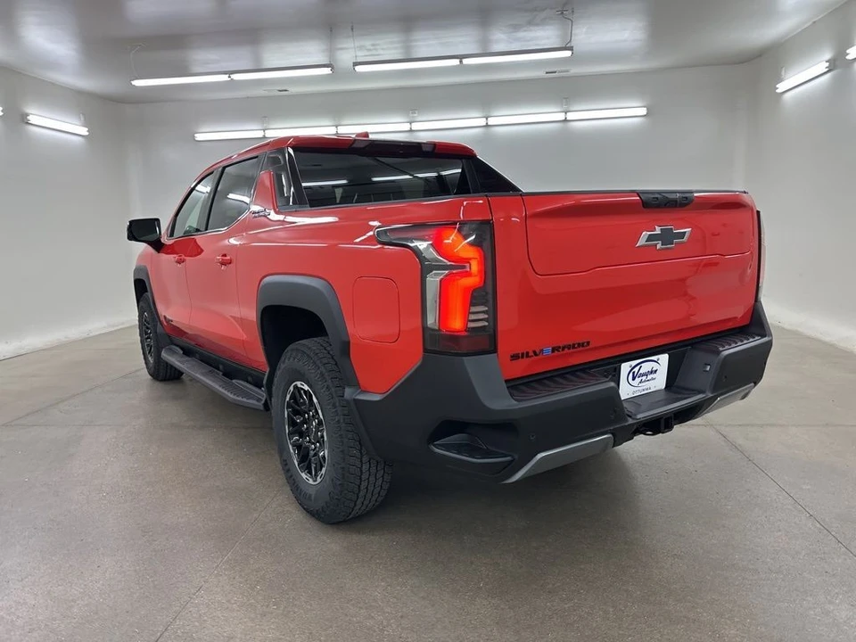 2026 Chevrolet Silverado - Image 7 of 12