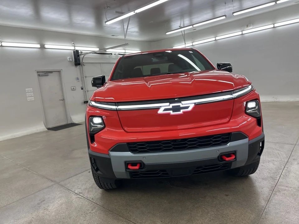 2026 Chevrolet Silverado - Image 3 of 12