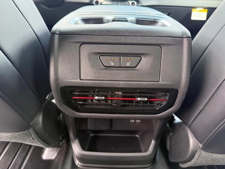 2026 Chevrolet Silverado - Image 13 of 31