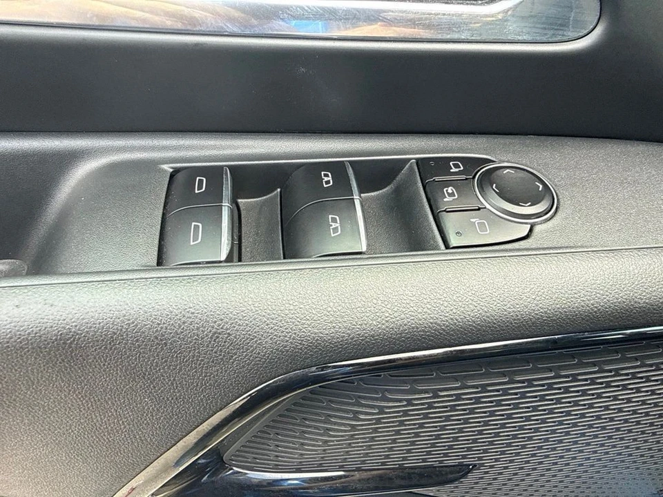 2026 Chevrolet Silverado - Image 27 of 31