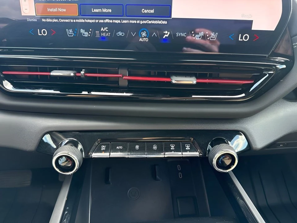 2026 Chevrolet Silverado - Image 22 of 31
