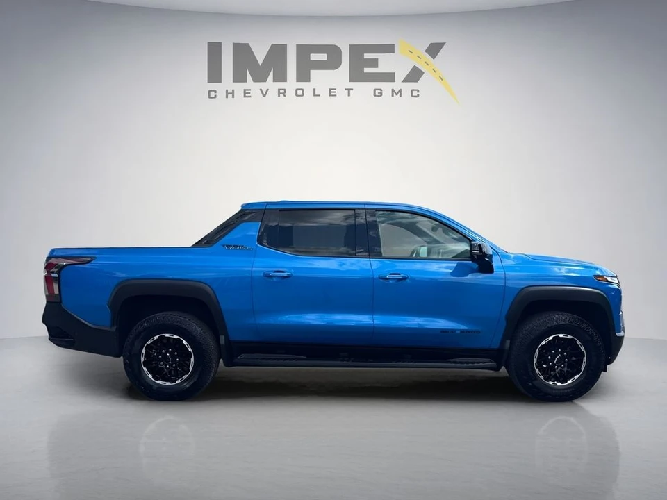 2026 Chevrolet Silverado - Image 6 of 31