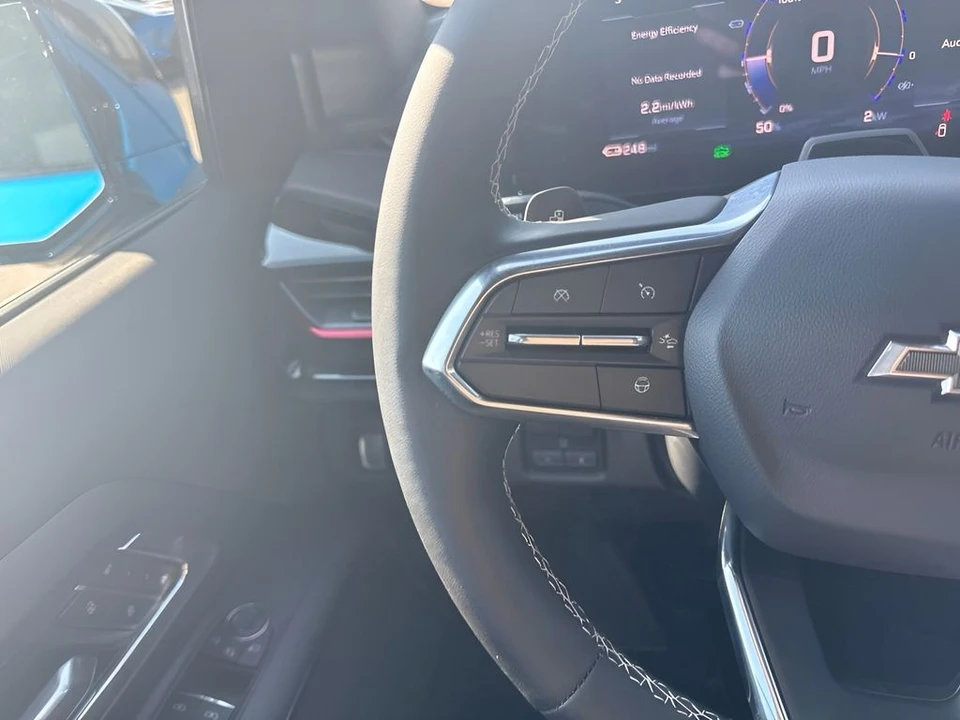 2026 Chevrolet Silverado - Image 16 of 31