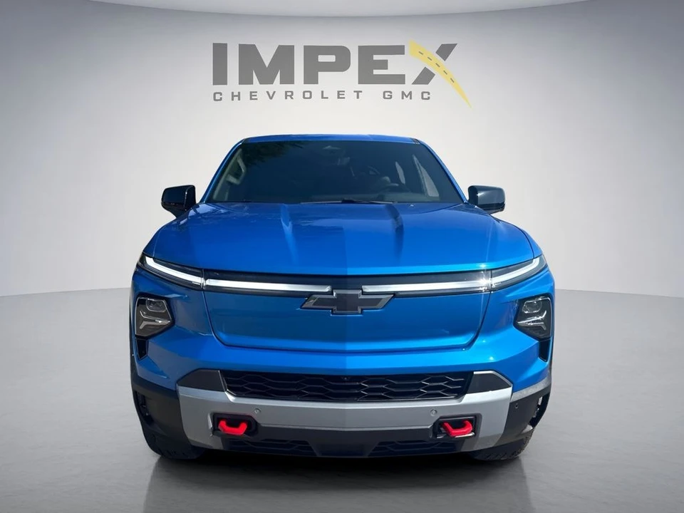 2026 Chevrolet Silverado - Image 8 of 31