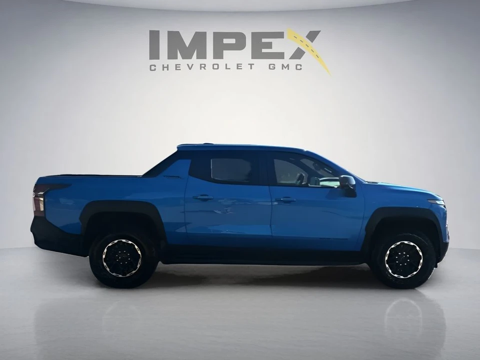 2026 Chevrolet Silverado - Image 7 of 31