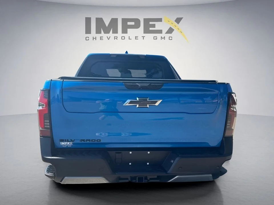 2026 Chevrolet Silverado - Image 5 of 31