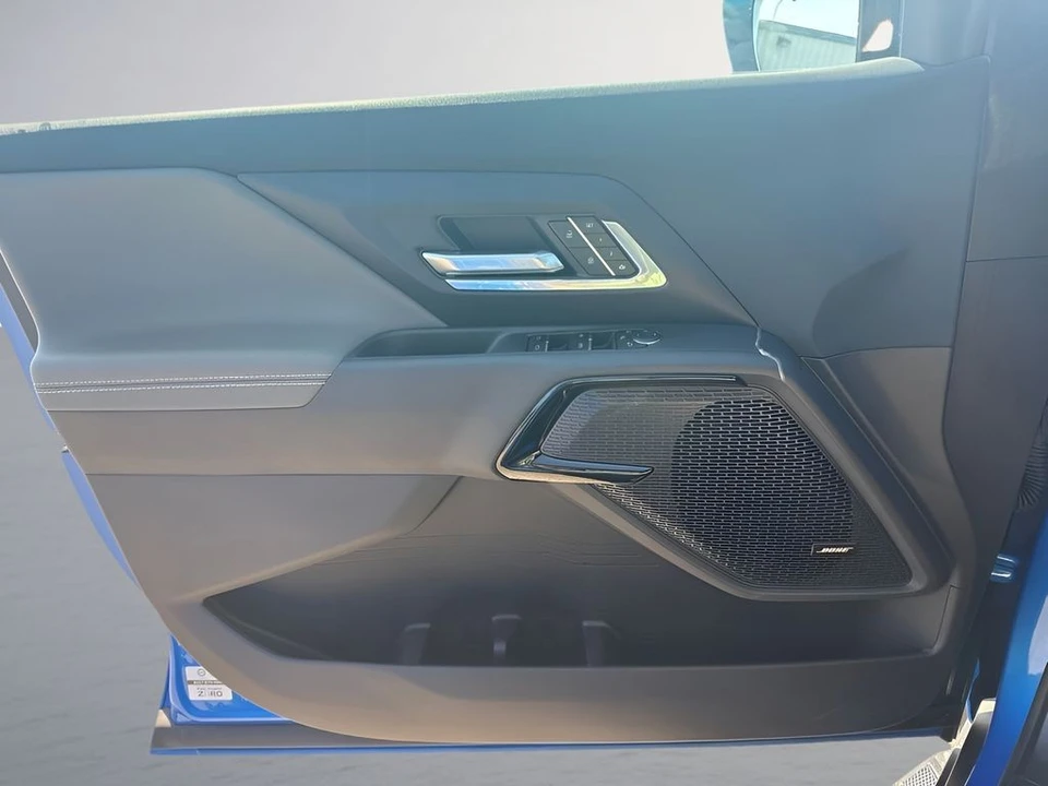 2026 Chevrolet Silverado - Image 28 of 31