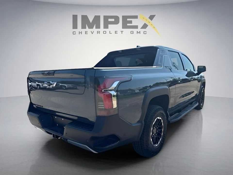 2026 Chevrolet Silverado - Image 5 of 31