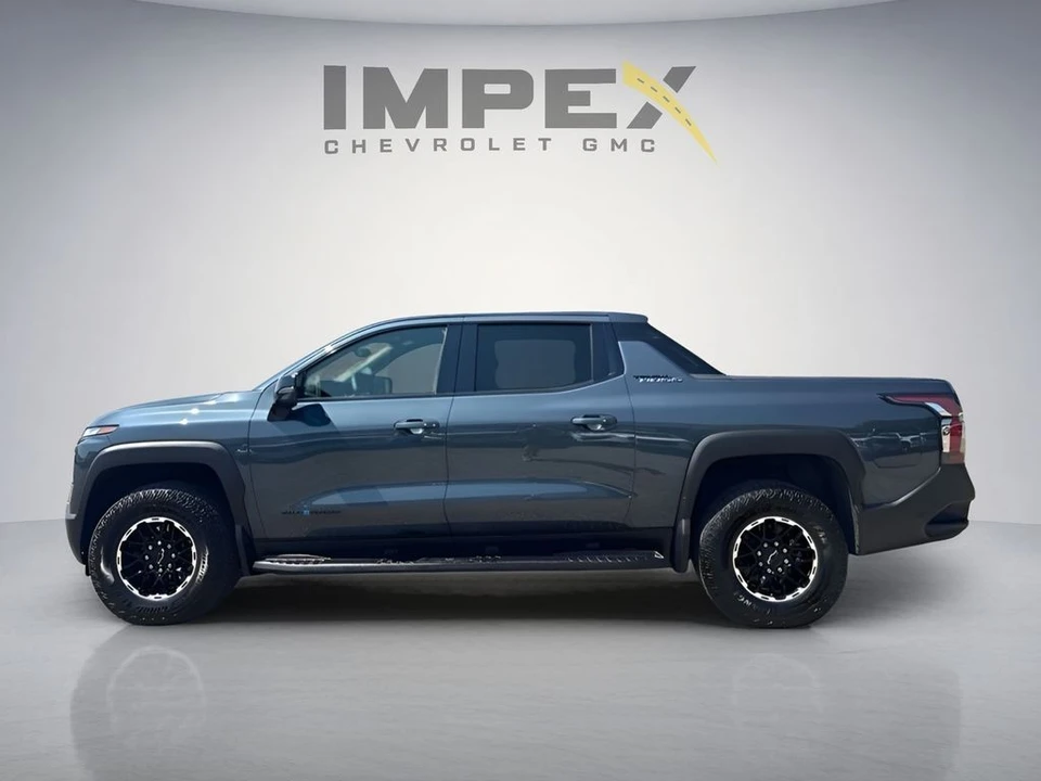 2026 Chevrolet Silverado - Image 2 of 31