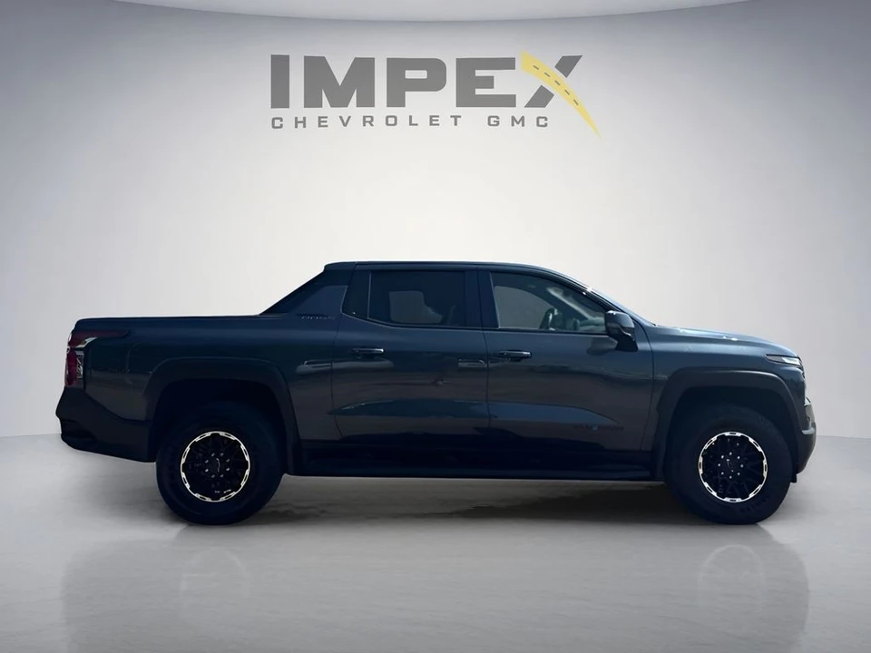 2026 Chevrolet Silverado - Image 6 of 31