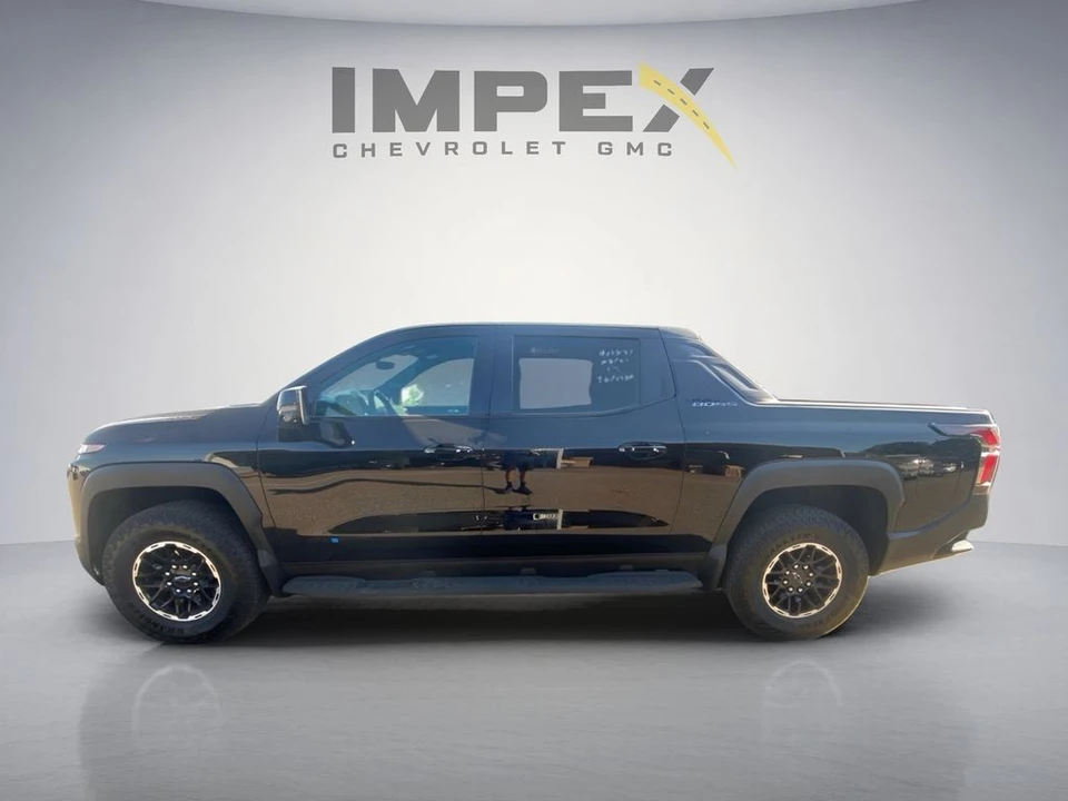 2026 Chevrolet Silverado - Image 2 of 15