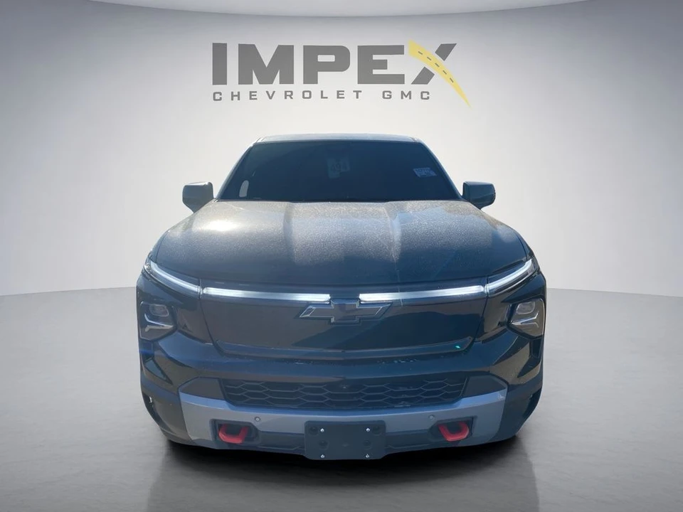 2026 Chevrolet Silverado - Image 8 of 15