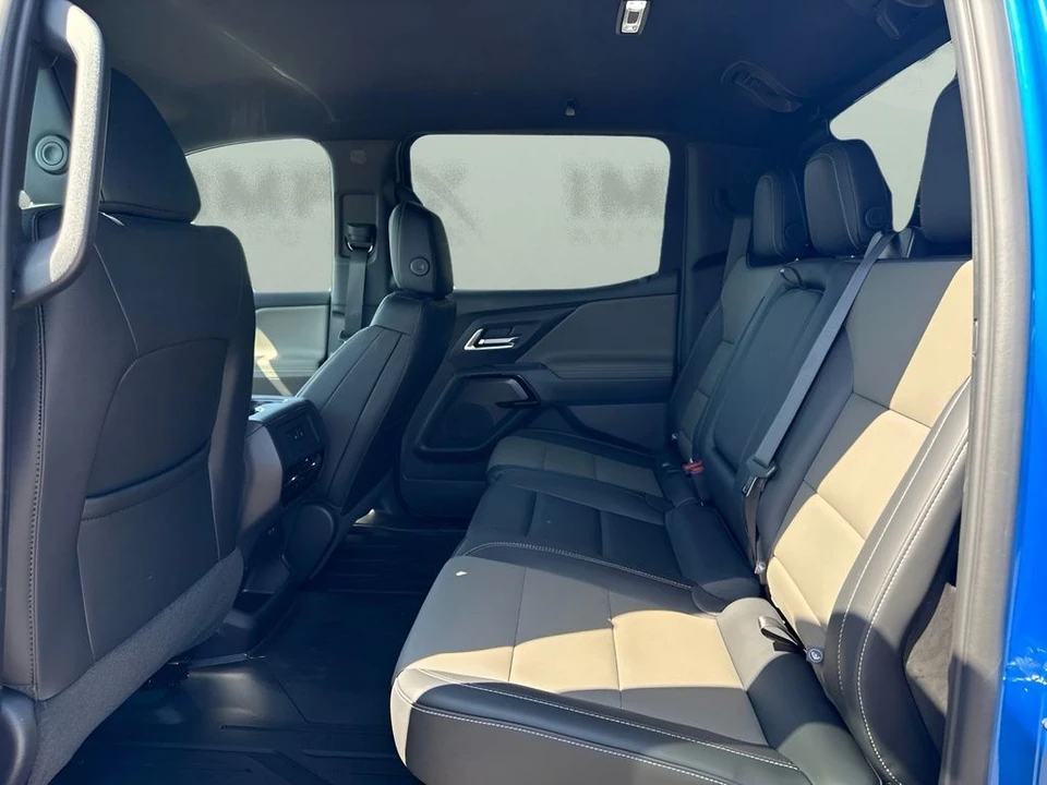 2026 Chevrolet Silverado - Image 13 of 31