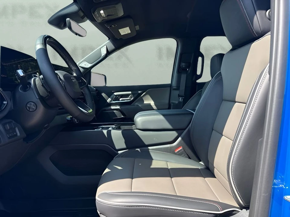 2026 Chevrolet Silverado - Image 10 of 31