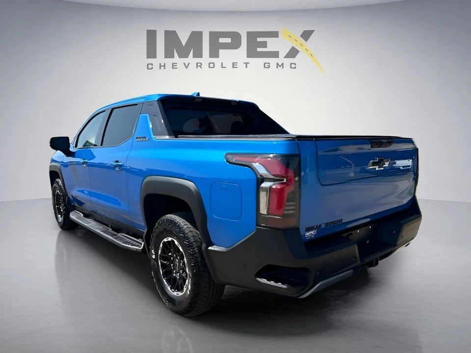 2026 Chevrolet Silverado - Image 3 of 31