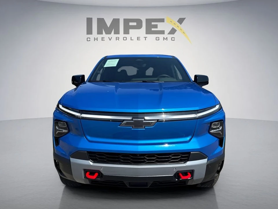 2026 Chevrolet Silverado - Image 8 of 31