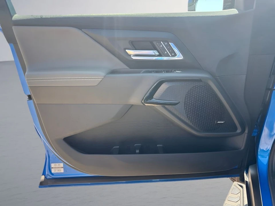 2026 Chevrolet Silverado - Image 28 of 31