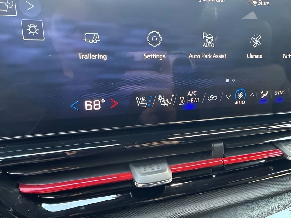 2026 Chevrolet Silverado - Image 23 of 31