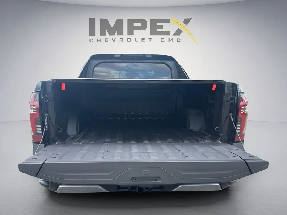 2026 Chevrolet Silverado - Image 29 of 31