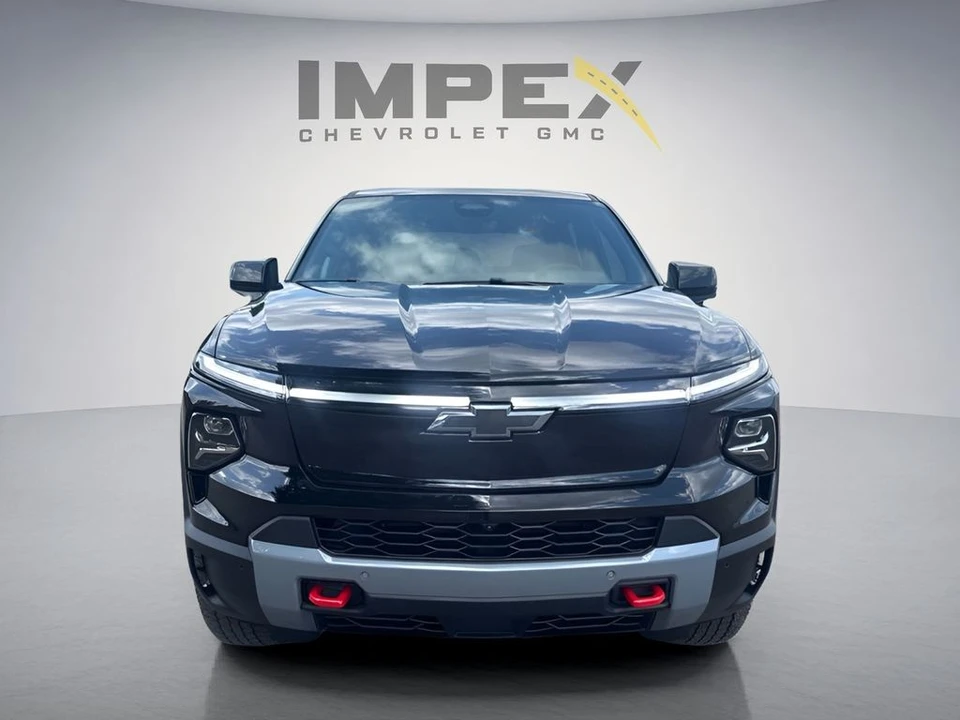 2026 Chevrolet Silverado - Image 8 of 31