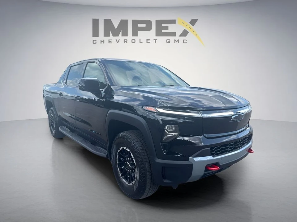 2026 Chevrolet Silverado - Image 7 of 31