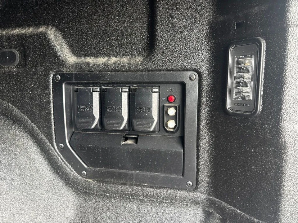 2026 Chevrolet Silverado - Image 31 of 31