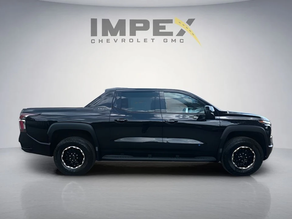 2026 Chevrolet Silverado - Image 6 of 31