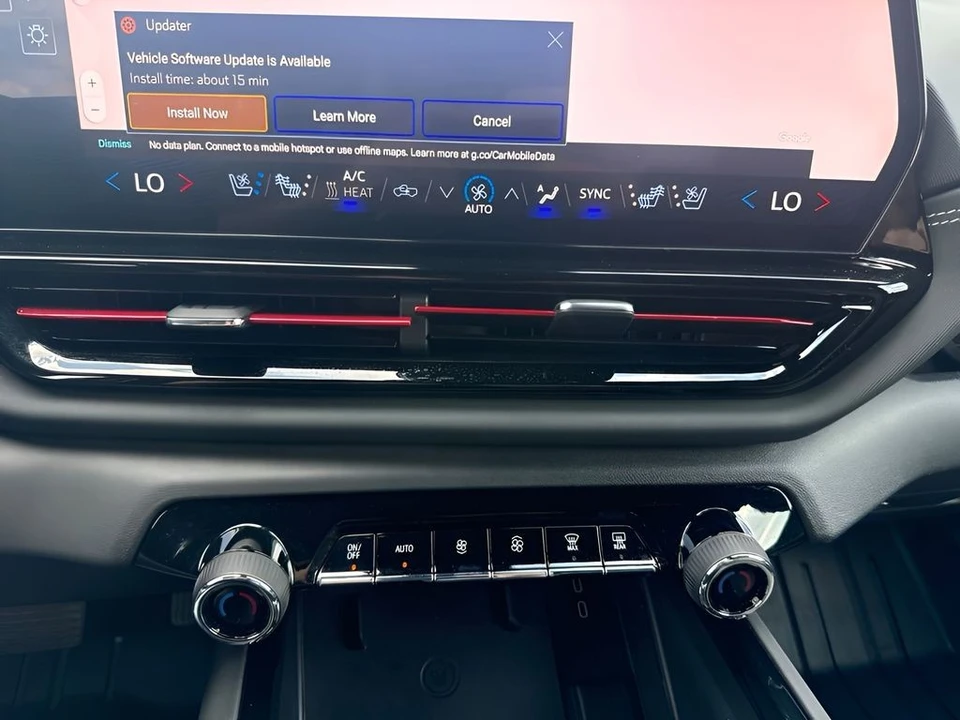 2026 Chevrolet Silverado - Image 22 of 31
