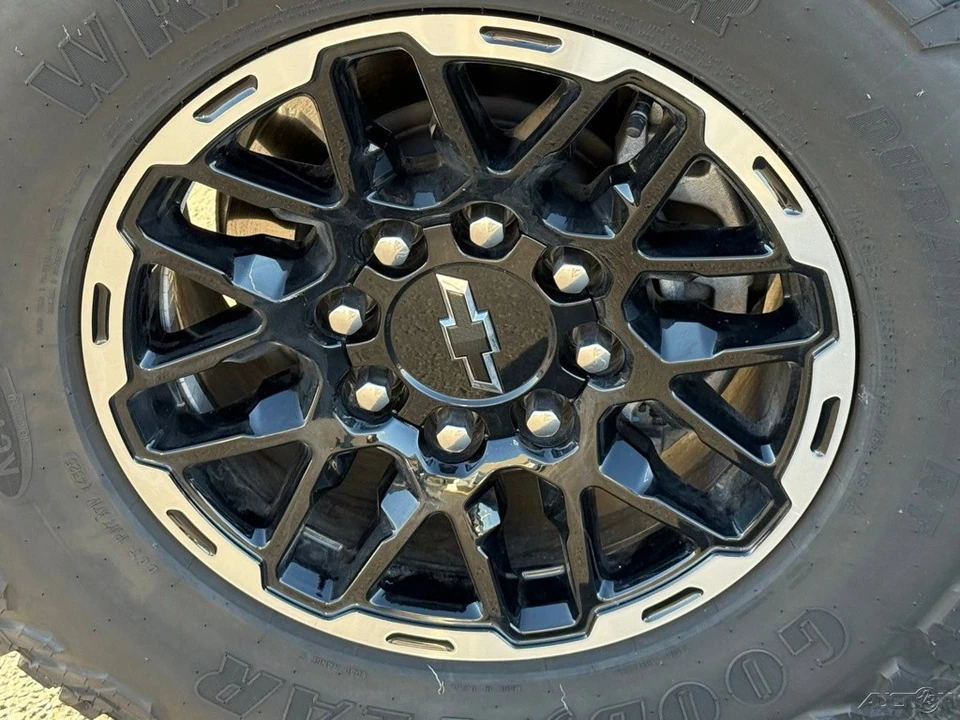2026 Chevrolet Silverado 4th Gen - Image 10 of 12