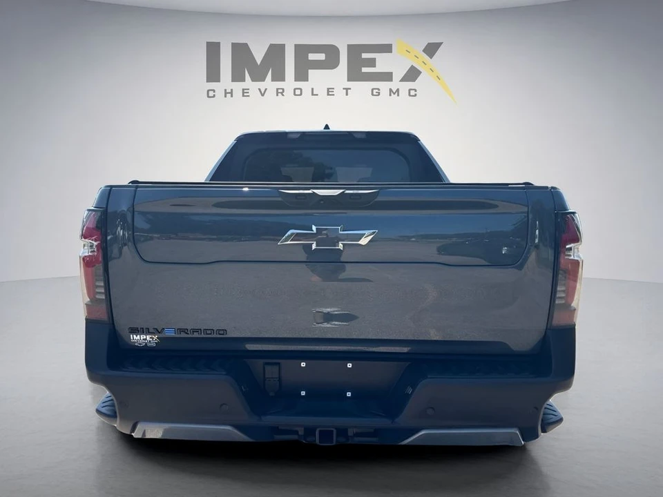2026 Chevrolet Silverado - Image 4 of 31