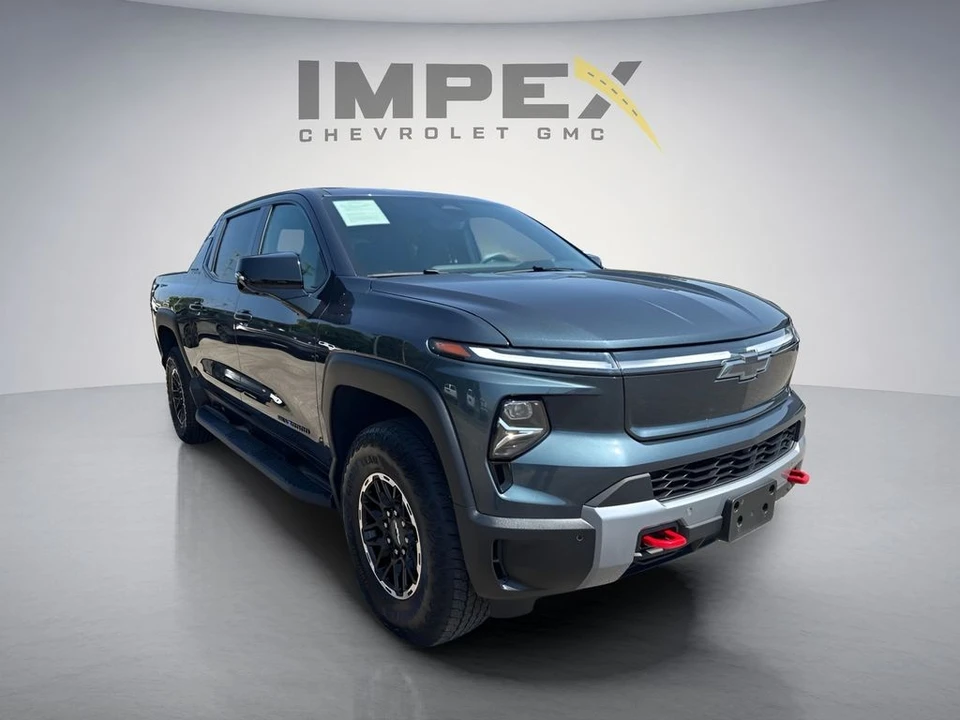 2026 Chevrolet Silverado - Image 7 of 31