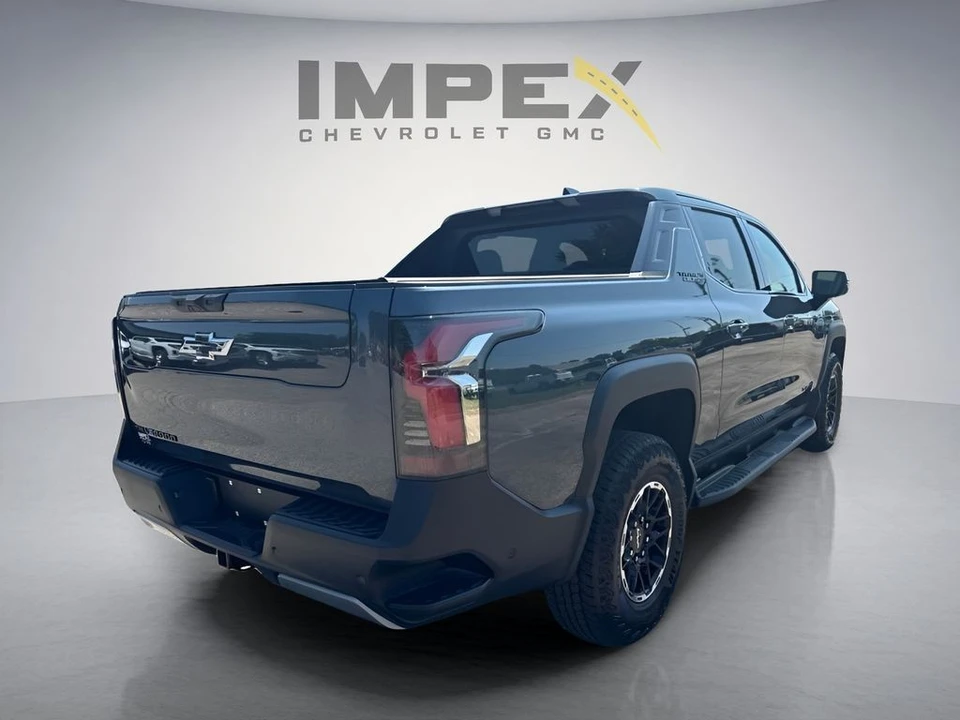 2026 Chevrolet Silverado - Image 5 of 31