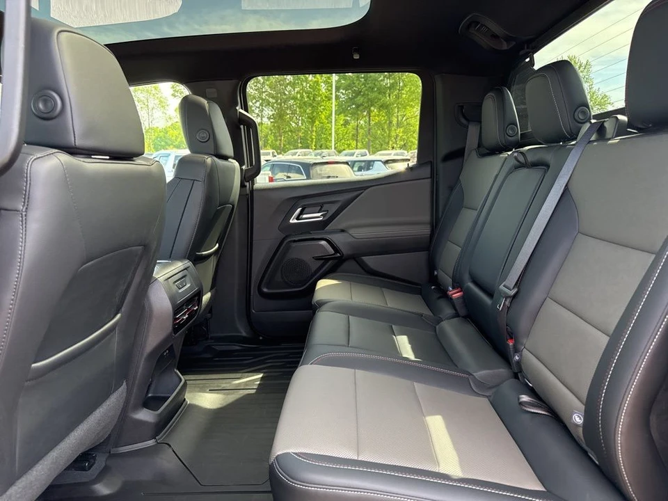 2026 Chevrolet Silverado 4th Gen - Image 13 of 21