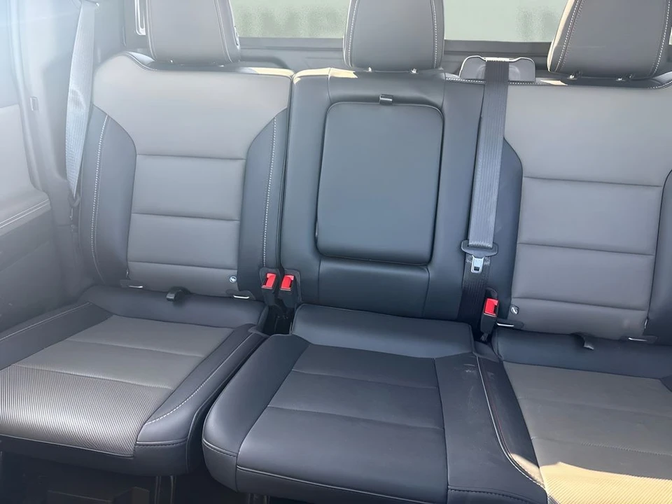 2026 Chevrolet Silverado - Image 8 of 10
