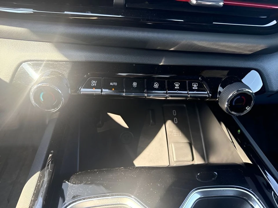 2026 Chevrolet Silverado - Image 13 of 15