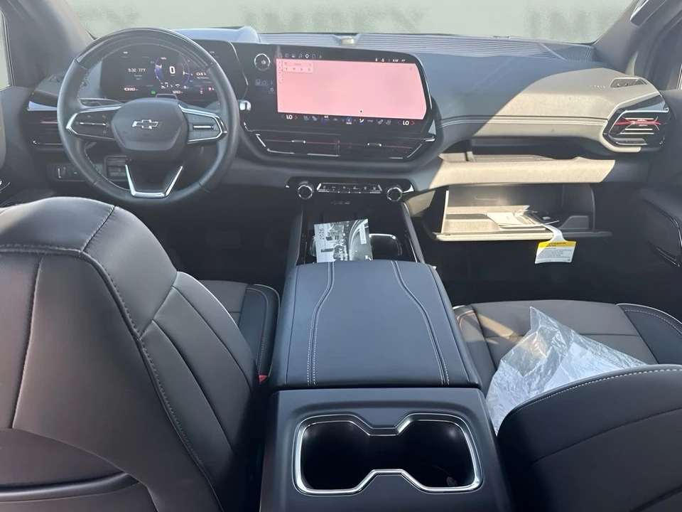 2026 Chevrolet Silverado - Image 9 of 15